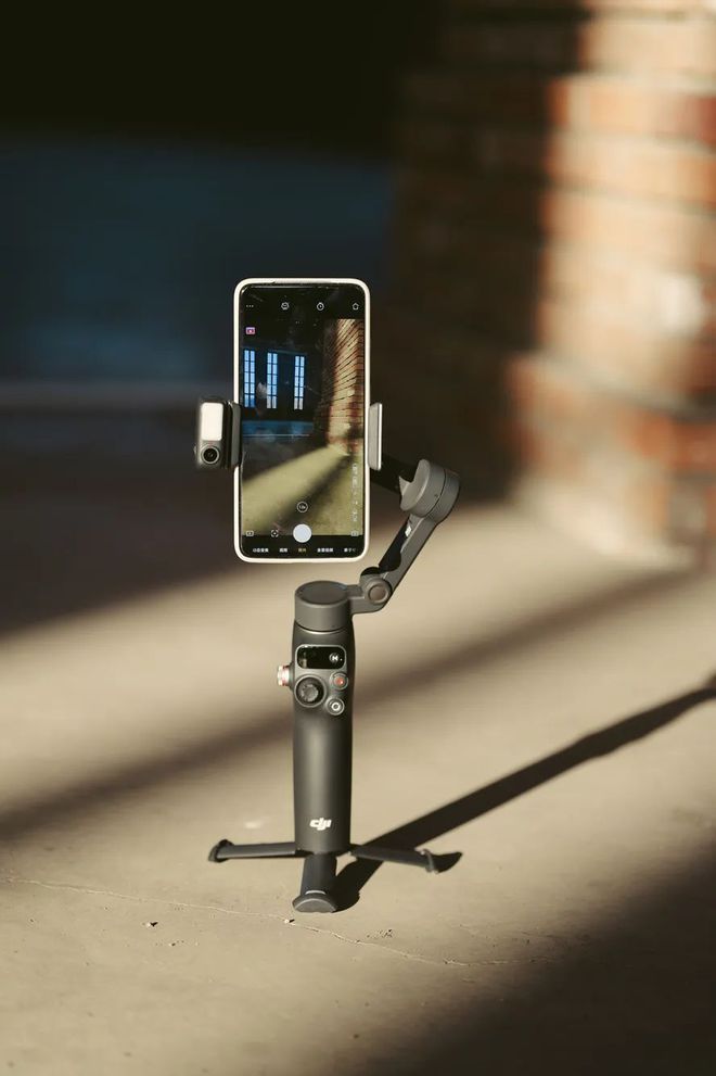 oblie 7 Pro稳定器首发初体验！爱游戏ayx549元！大疆OSMO M(图10)
